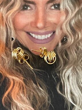 14K YELLOW GOLD | Love Knot Stud Earrings | 1.1 Grams | Stamped